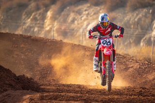 25 Honda HRC Progressive_Hunter Lawrence_action 44