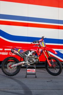 Team Honda HRC Progressive_5