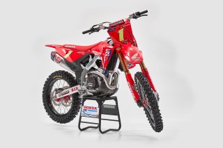 25 Honda HRC Progressive_Jett Lawrence CRF450RWE static 36