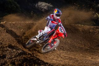 26 Hunter Lawrence_action 12