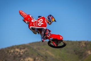 26 Hunter Lawrence_action 55