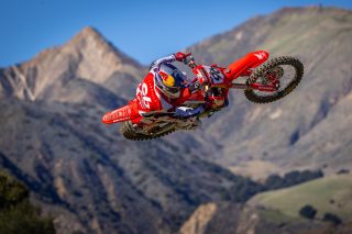 26 Hunter Lawrence_action 102