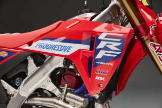 26 Jett Lawrence CRF450RWE_details 16