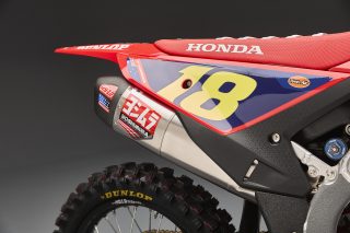 26 Jett Lawrence CRF450RWE_details 18