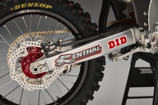 26 Jett Lawrence CRF450RWE_details 33