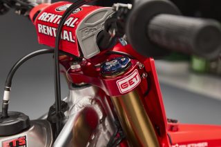 26 Jett Lawrence CRF450RWE_details 37