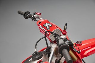 26 Jett Lawrence CRF450RWE_details 39