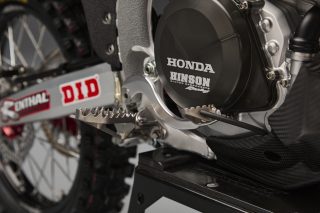 26 Jett Lawrence CRF450RWE_details 58