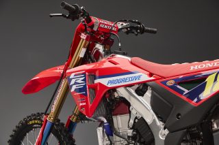 26 Jett Lawrence CRF450RWE_details 65