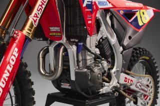 26 Jett Lawrence CRF450RWE_details 83