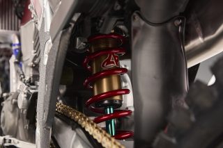 26 Jett Lawrence CRF450RWE_details 94