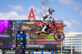 2026_ANAHEIM_TWO_SX_ALIGN_MEDIA_AL6276572