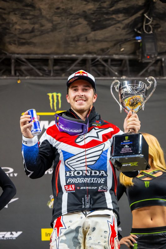 Hunter Lawrence scores his first AMA Supercross premier-class win in Arlington